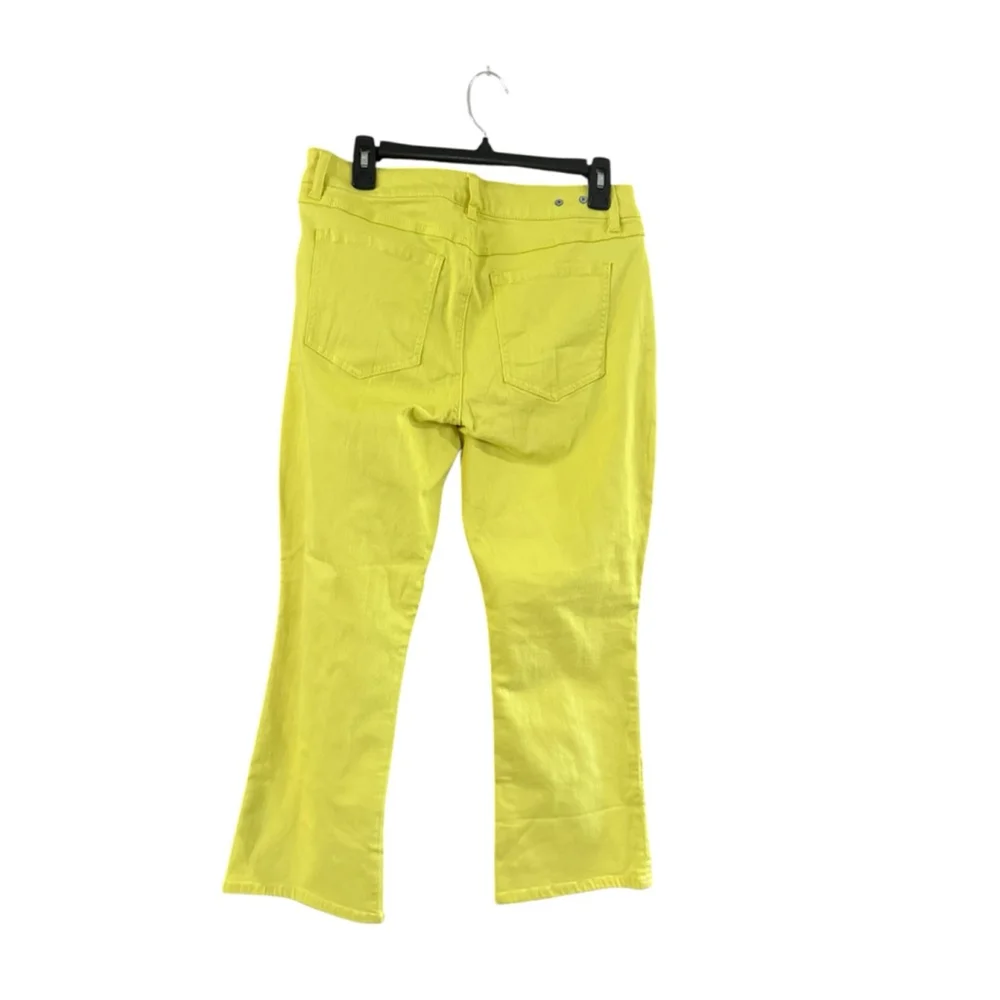 Women's Cabi Kick Flare Jeans Size 8 Yellow